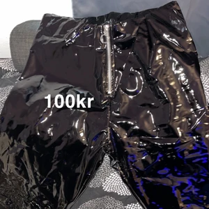 Byxor  - Läderbyxor. Helt oanvända!! storlek 38