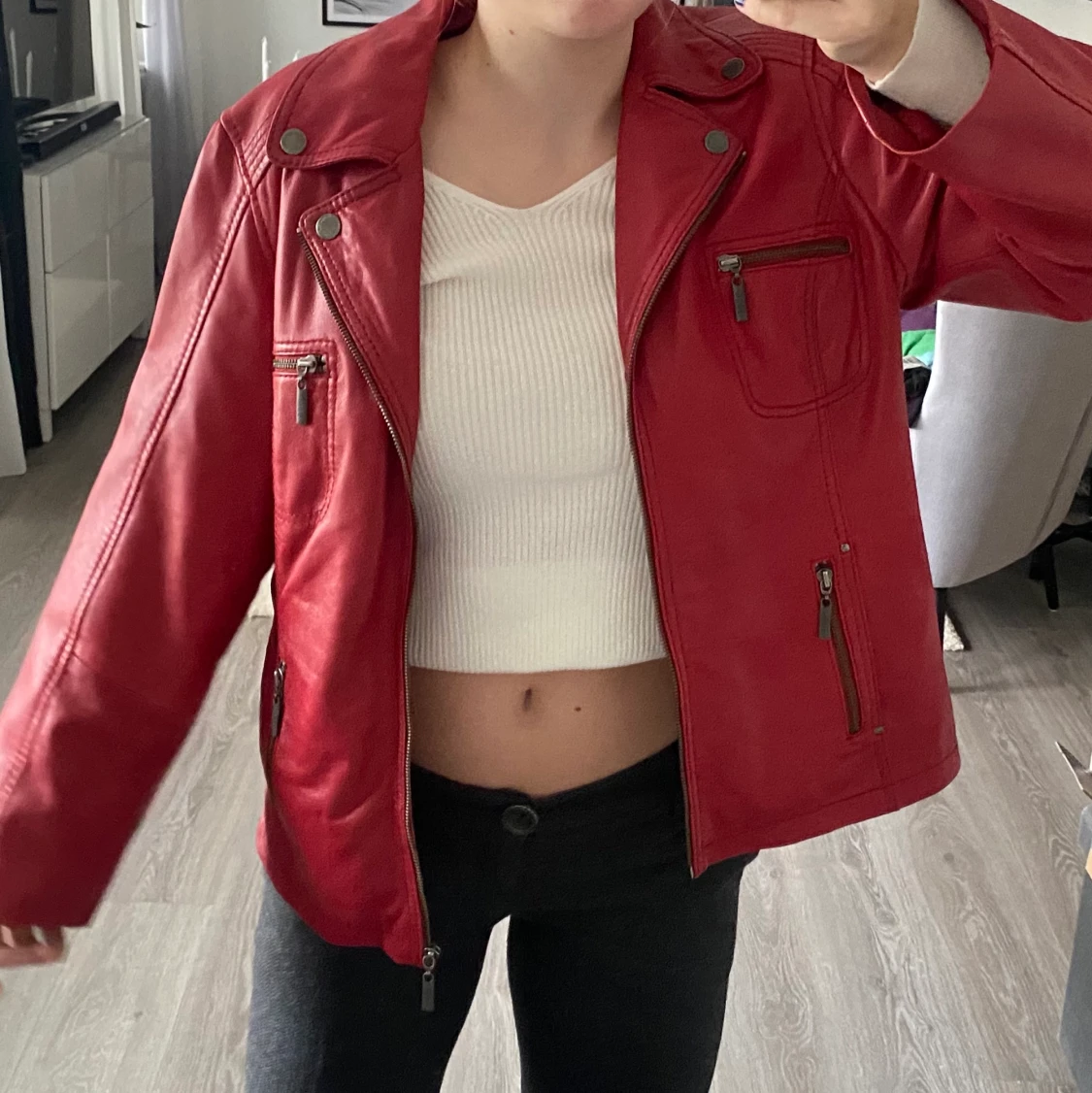 Röd skinnjacka 