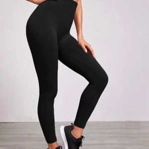 Super fina tränings byxor från shein - Underbar passform!🥰 helt nya aldrig använda storlek XS!