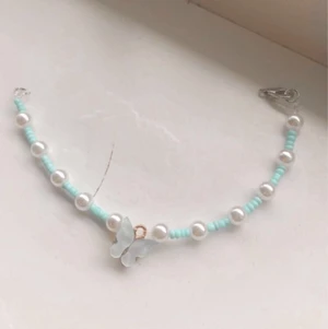 ⚡️🦋butterfly🦋⚡️ - Ljust blått armband med en blå fjäril 🦋 30kr +frakt