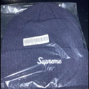 Supreme Loose gauge beani, Navy blue - Helt ny och ligger kvar i plasten