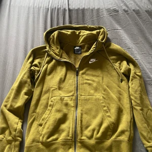 Nike hoodie  - Super comfortable bike hoodie. 