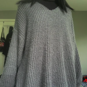 Tjock mysig tröja från pull&bear - Super mysig tröja, ganska oversized. Bra skick! 🕸 passar xs/s