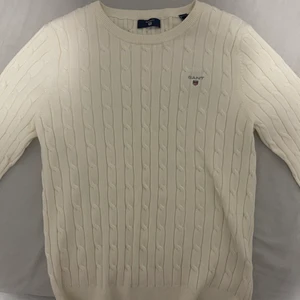 Stickad GANT tröja storlek för 170 cm - Stickad tröja. Säljs för att den är för liten