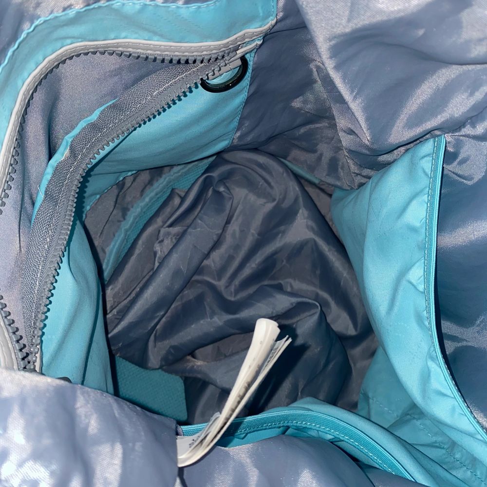 Adidas Stella McCartney tennis väska | Plick Second Hand