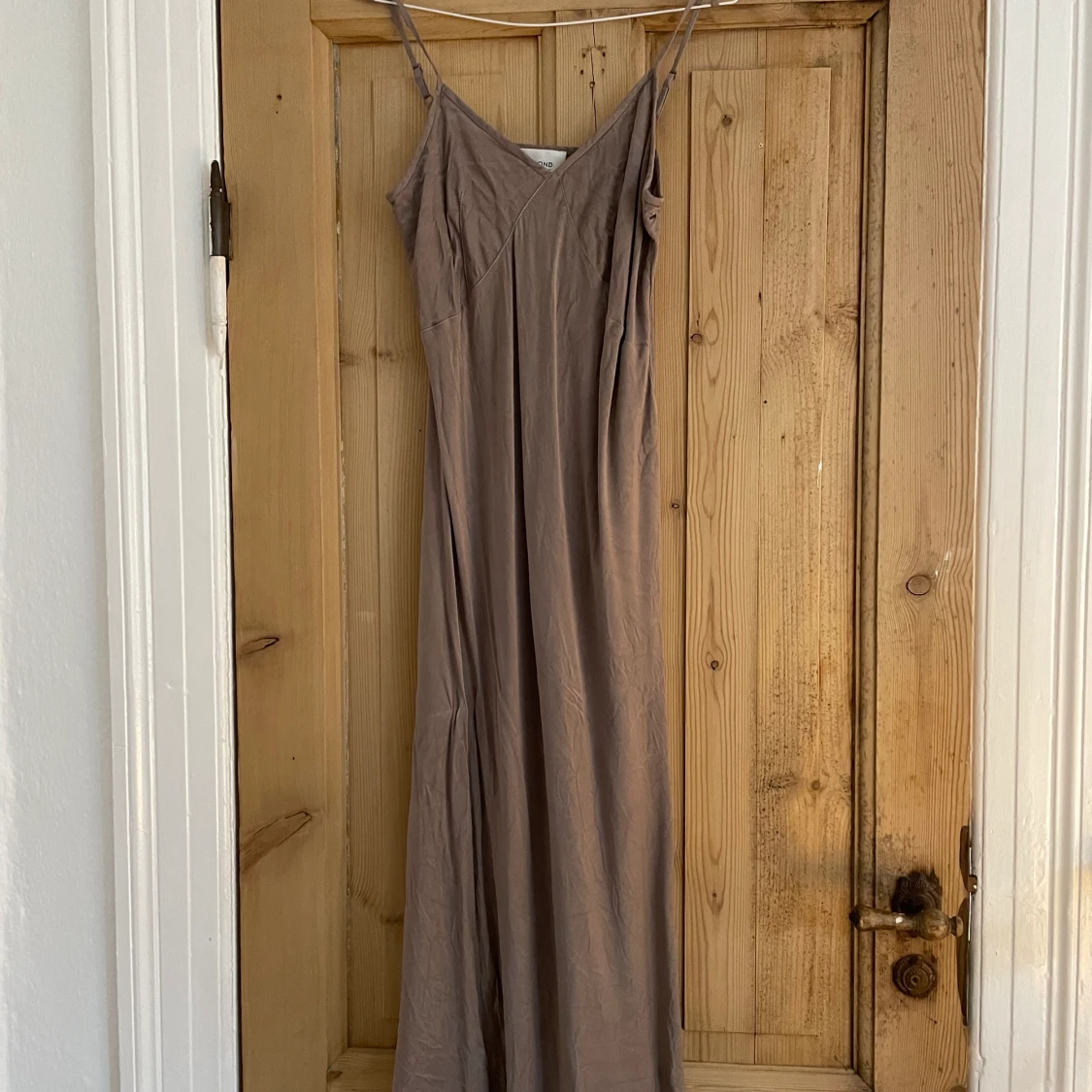 Second female strap dress - 90