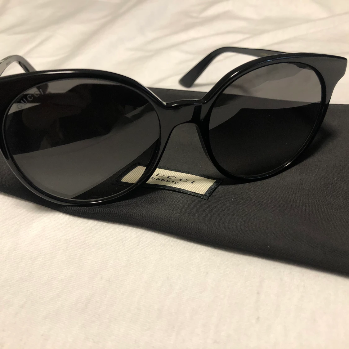 Gucci solglasögon  - 90