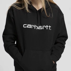 Carhartt Wip Basic Hoodie S - Super fet carhartt hoodie som knappt är använd!  Nypris 1095:- på zalando, Mitt pris 550!! Snygg nu till våren med en väst🤩