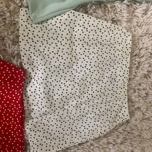 Kjol  - Säljer kjol för 70kr, köpte för 100! 