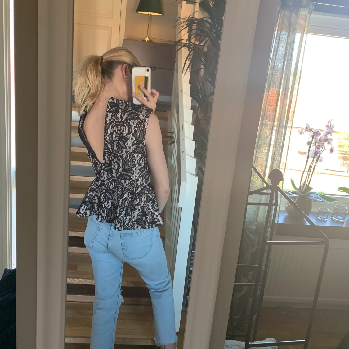 En väldigt fin topp med mönster.  - 91