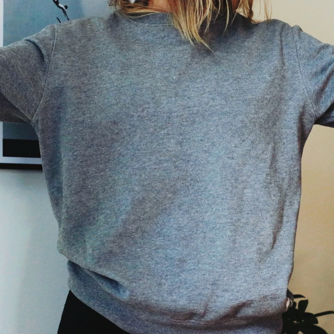 Grå tjocktröja - 91