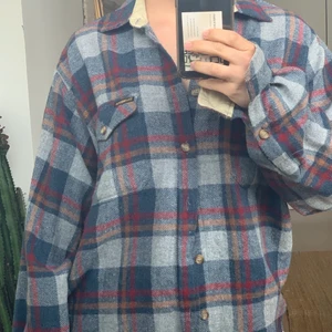 Kofta, skjorta - Vintage skjorta med tjockt material. Super skön och perfekt till sommarkvällar. 