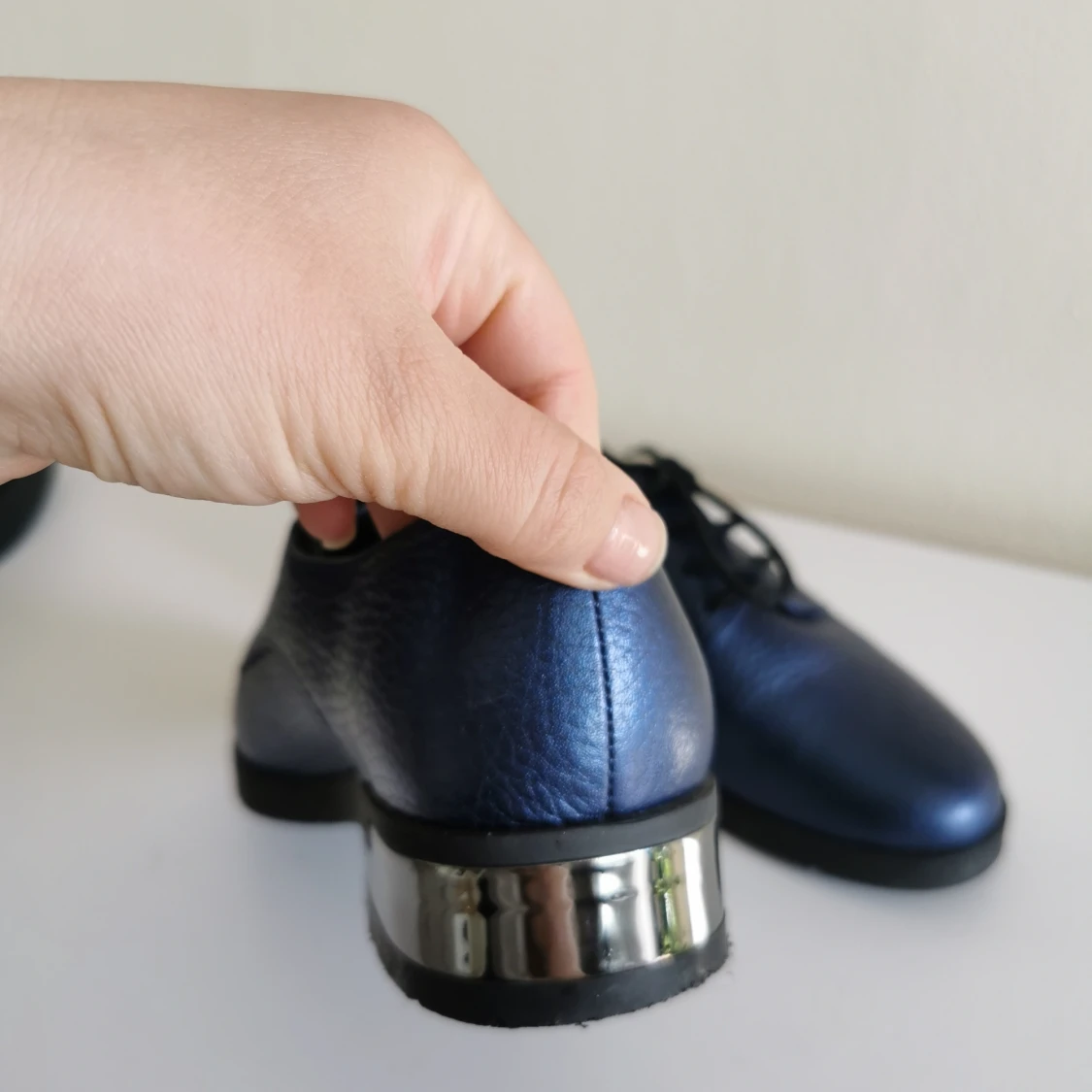 Skinn skor, storlek 36 - 90