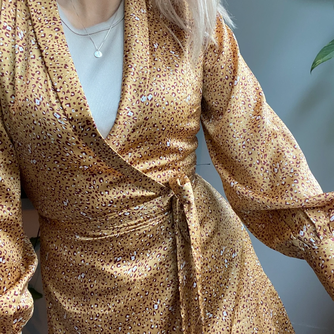 Superfin omlottklänning 🐆