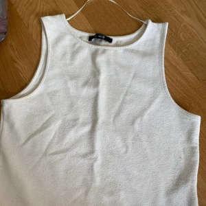 Linne - Kort vitt linne.