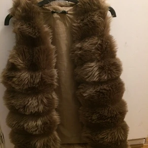 Storlek S/M - Jag har använt västen ett par gånger.