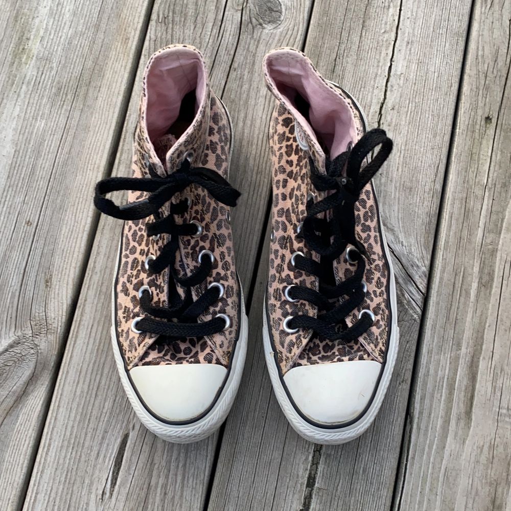 Converse i leopard mönster | Plick Second Hand