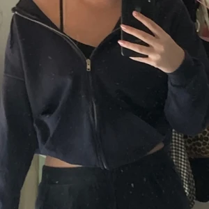 Zip up hoodie - Snygg oversized Zip up hoodie 🥰(bilden är från hon jag köpte av)✨
