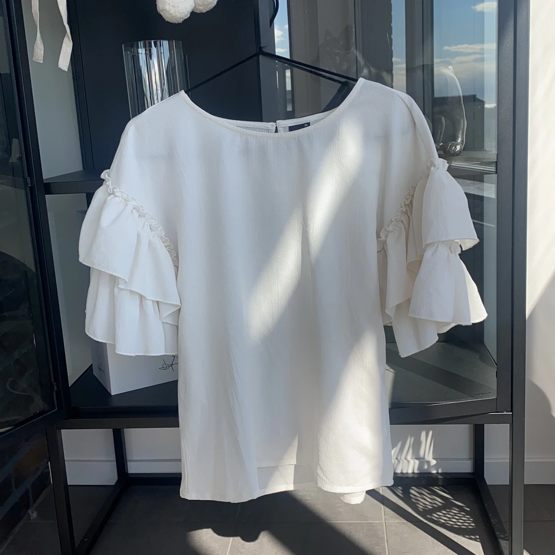 Tröja/blus med volangärmar