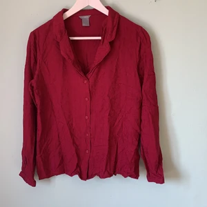 Blus  - Fin blus från Lindex jag inte använder men som är i fint skick. 