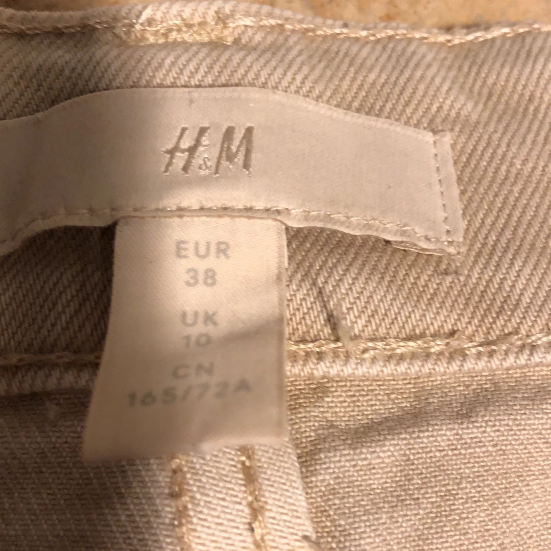 Beiga jeans från H&M Strl 38  - 91