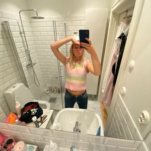 Väst Zara - Köpt förra hösten och använd ett fåtal gånger, storlek m men passar bra på mig som vanligtvis har s 