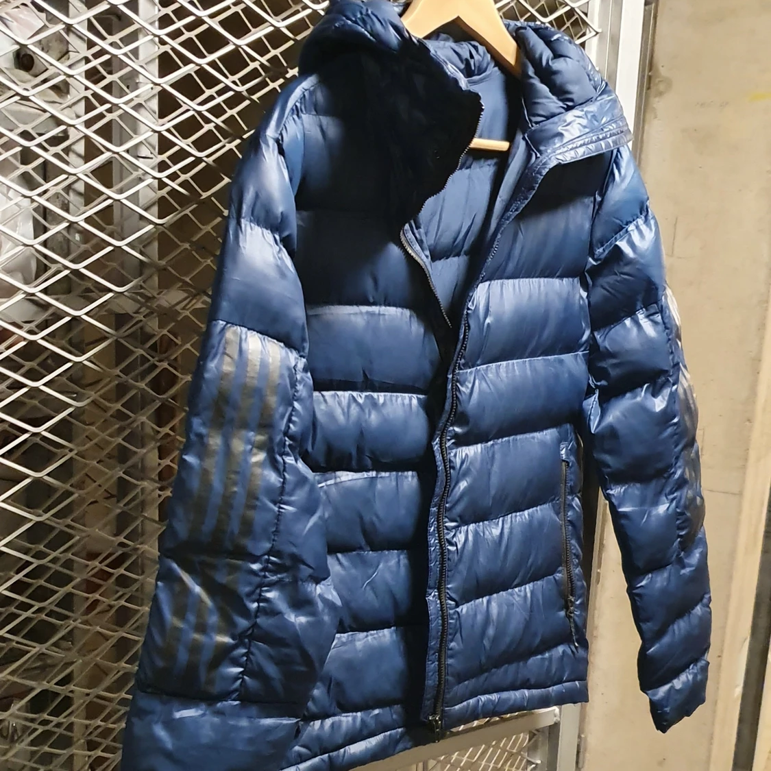 Akta Adidas puffer jacka 