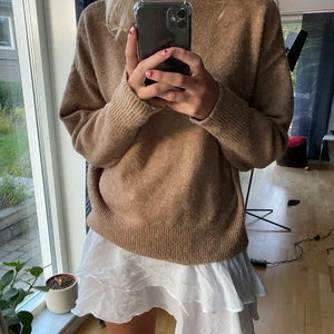 Stickad tröja - Beige stickad tröja från hm. Lite nopprig. 