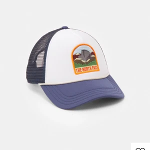 North face keps - Nyköpt keps från the North Face. Justerbar i stoleken. Nyskick!!🥰 Köparen står för frakten