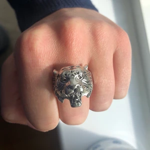 Tiger ring - Tiger ring, ganska stor 🖤🐅