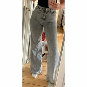 Stradivarius jeans - Jeans från stradivarius i storlek 34