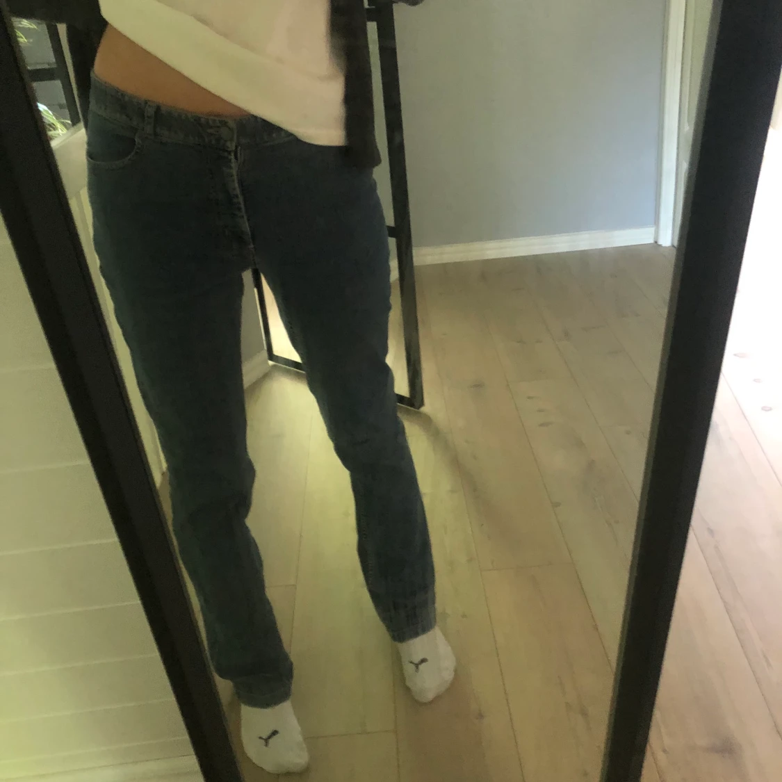 Mid rise straight jeans  - 90