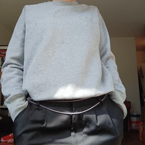 Anything collagetröja stl M - Collagetröja från Anything. Bra skick och supermysig. Strl M