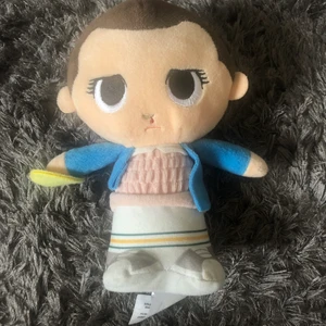 11 stranger things  - 11 stranger things gossedjur 