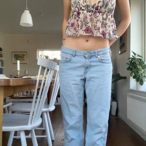 Säljer nu mina asfina lågmidjade arrow-jeans från Weekday !❤️