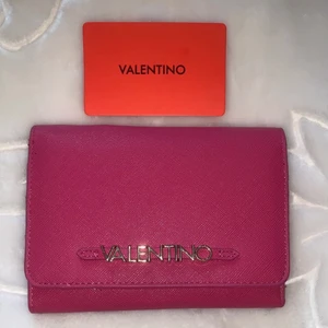 Valentino plånbok - Helt ny och oanvänd!