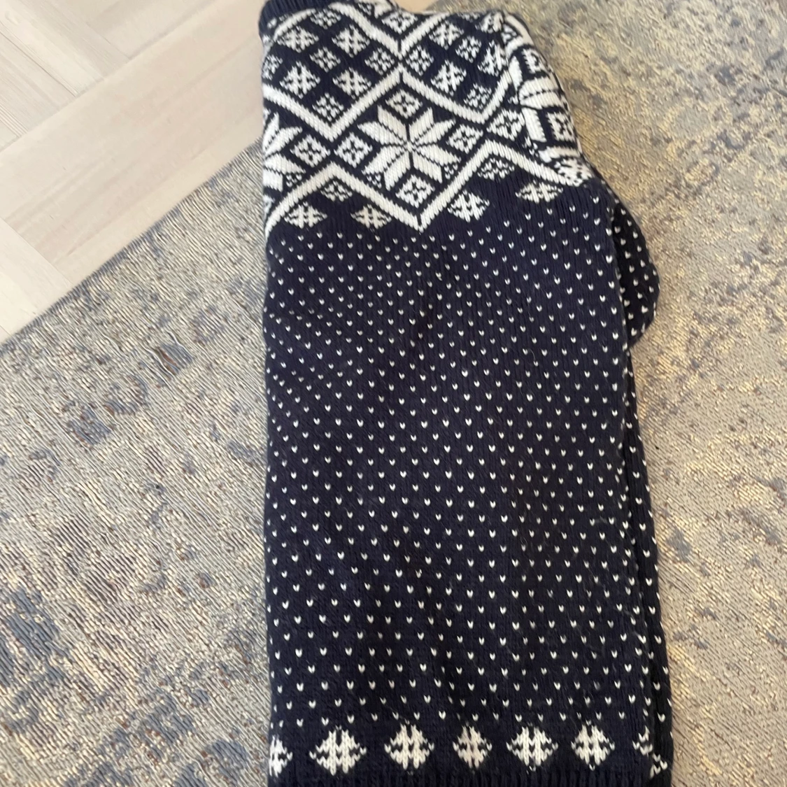 Stickad vit blå tröja - 91