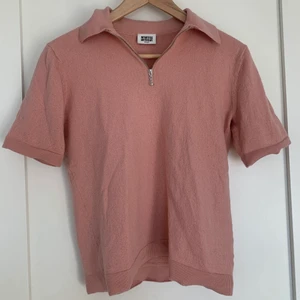   - Rosa topp som är köpt från second hand💘