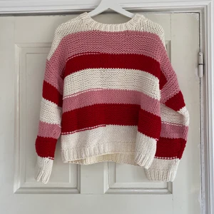 Stickad tröja - Stickad tröja från Carin Wester i så fina färger! Grovt stickad och superskön att ha på sig❤️‍🔥