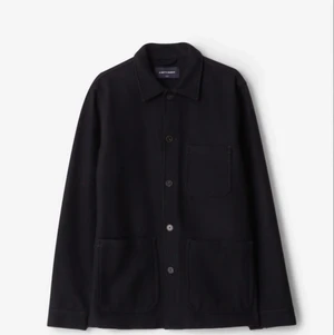 Overshirt a days march - Storlek M sitter snyggt, knappt använd. Säljer för att den inte kommer till användning. Använd ~ 5 gånger där med priset. 