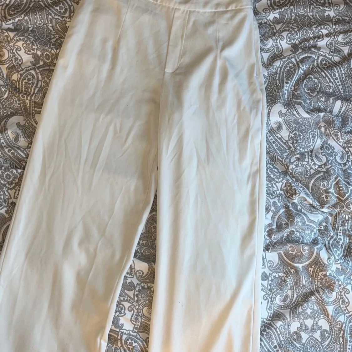 Vita kostymbyxor - 90