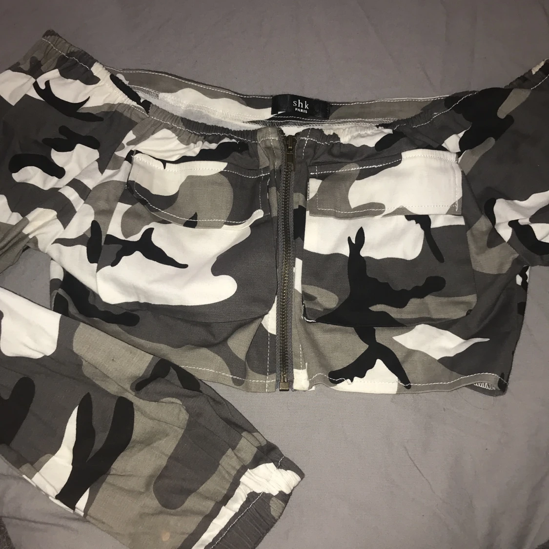 Camo croptop - 90