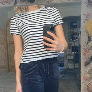 Randig zara t-shirt strl S - Randig zara tröja i storlek S. 