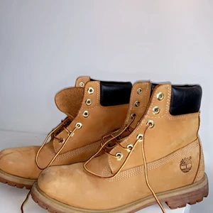 Timberland skor - Timberland skor i storlek 39 1/2. Andvända en gång.
