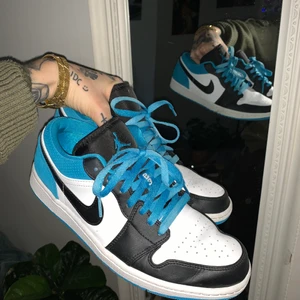 Nike air jordan - Använder inte för att blå inte riktigt är min färg! Använda fåtal gånger så nyskick 