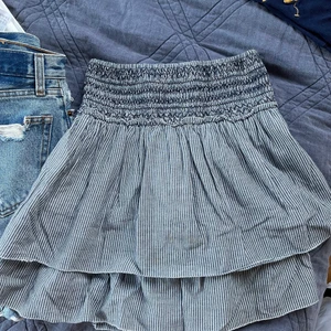 Sommarkjol - Så snygg sommarkjol. Storlek XS. Mycket fint skick. Från abercombie & fitch.