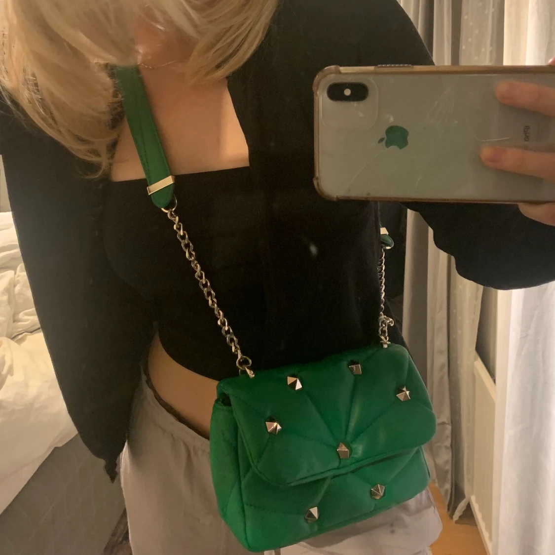 Väska med nitar  - 90