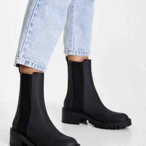 Boots - Säljer pga fel storlek. Jättesnygga och supersköna boots som passar perfekt till alla möjliga outfits.
