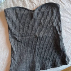 Topp shein  - Jättefin lätt stickad tub topp utan ärmar! Aldrig använd, mitt pris inkl frakt☺️