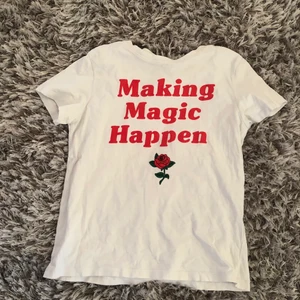 T-shirt  - En oanvänd söt t-shirt<3 